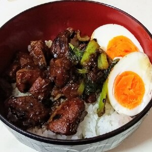 みんな大好き魯肉飯